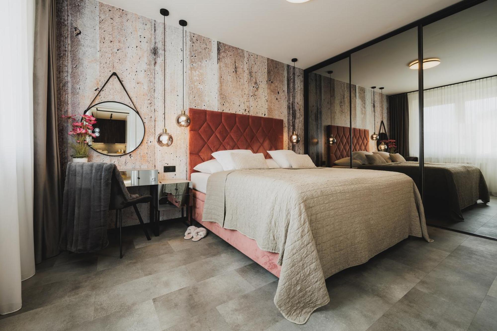 Rose Luxury Apartment & 24H Self Check-In With Private Parking บันสกาบิสตรีตซา ภายนอก รูปภาพ
