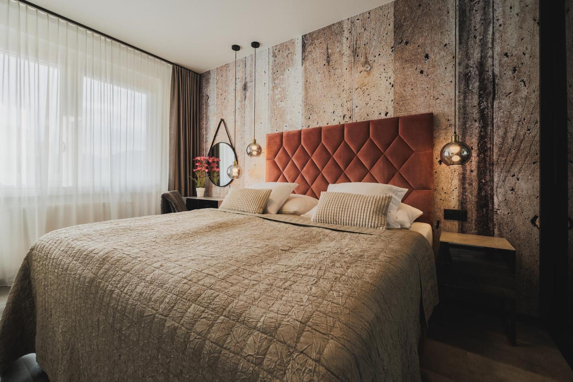 Rose Luxury Apartment & 24H Self Check-In With Private Parking บันสกาบิสตรีตซา ภายนอก รูปภาพ